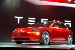 特斯拉推出期待已久的標準Model 3 起價為35,000美元