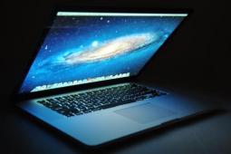 以下是如何更換MacBook或MacBook Pro中的電池