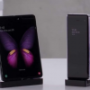 Galaxy Fold 及其折痕出現(xiàn)在動(dòng)手視頻中